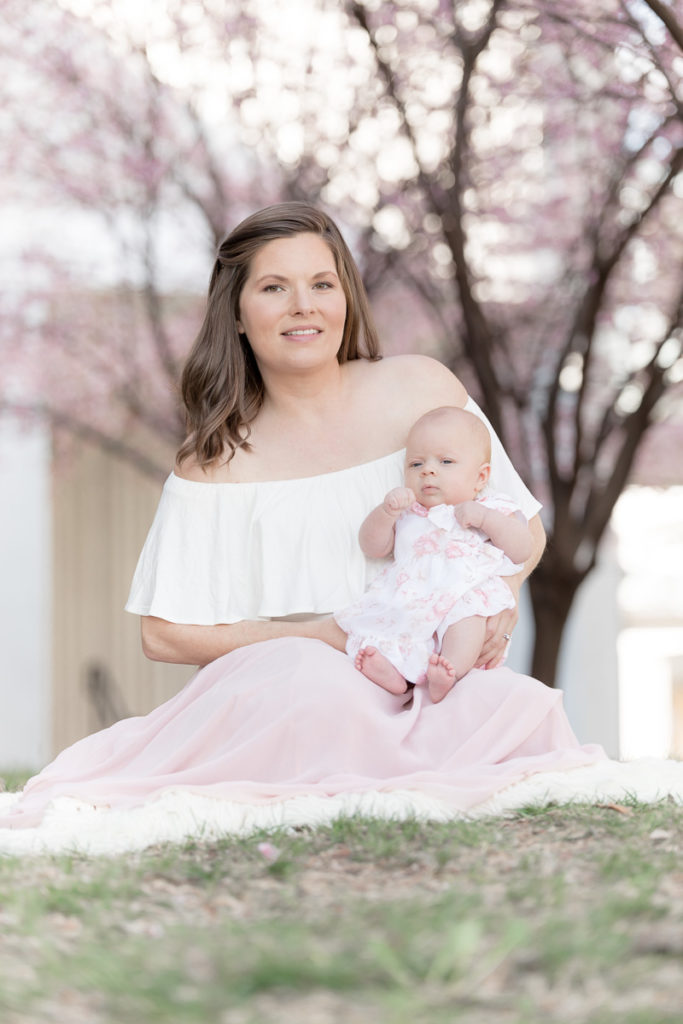 mommy and me photo session under the cherry blossoms