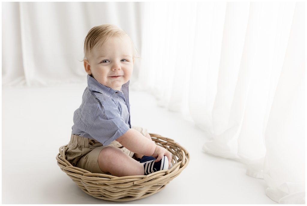 prepare for baby's sitter session - baby in basket